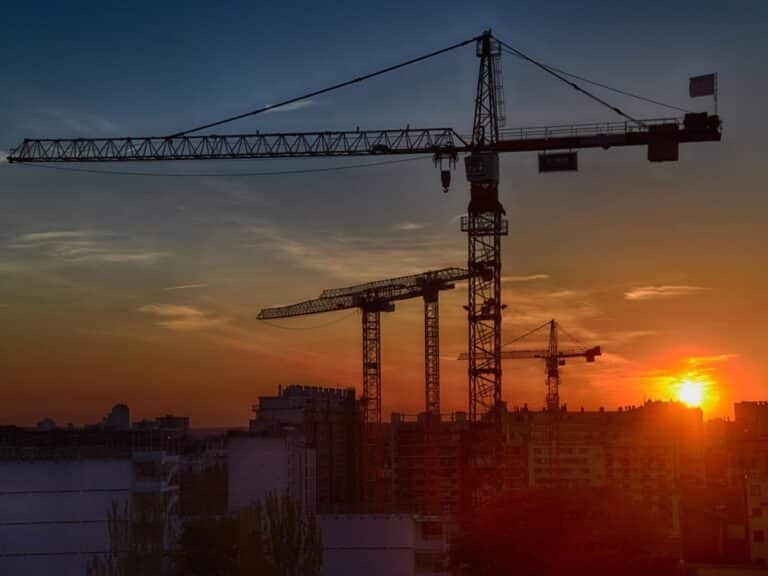 Chantier en façades ossature bois en milieu urbain